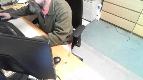 Snapshot of shygermanman chatting on 06-10-26, 05:07 shygermanman online show from 06-10-26, 05:07