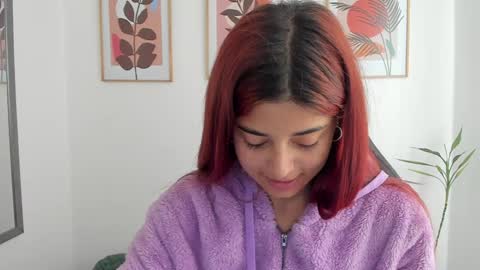 Snapshot of shylittlebunny chatting on 12-14-24, 01:16 shylittlebunny online show from 12-14-24, 01:16