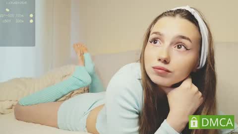 Mary online show from 04-11-26, 01:37