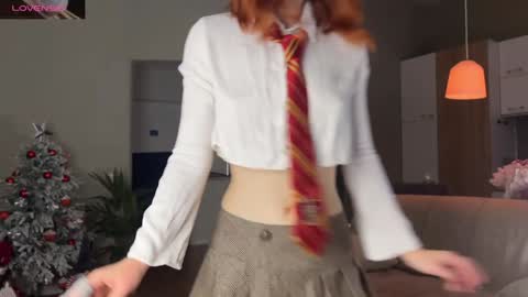 Snapshot of shyrubate chatting on 01-19-25, 05:05 Aurora online show from 01-19-25, 05:05