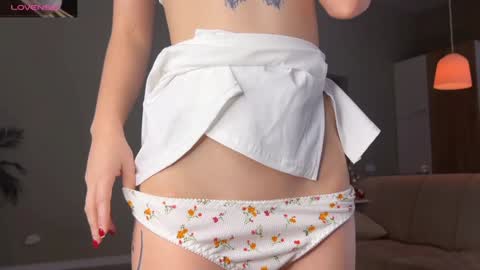 Snapshot of shyrubate chatting on 02-02-25, 08:35 Aurora online show from 02-02-25, 08:35