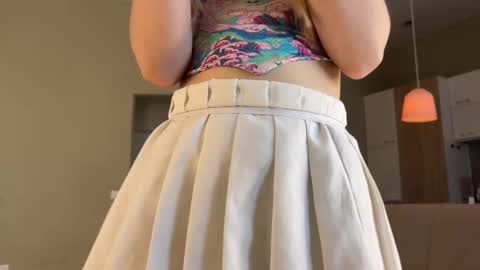 Snapshot of shyrubate chatting on 03-07-25, 05:29 Aurora online show from 03-07-25, 05:29