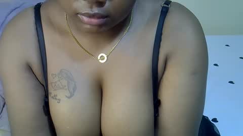 Snapshot of shyvenus chatting on 05-15-26, 09:55 Venus online show from 05-15-26, 09:55