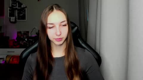 Snapshot of sia0610 chatting on 01-17-26, 02:49 SIA online show from 01-17-26, 02:49