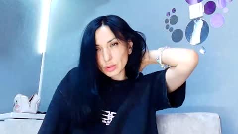Snapshot of siaconna chatting on 06-11-26, 09:51 Siaconna online show from 06-11-26, 09:51