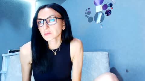 Snapshot of siaconna chatting on 06-18-26, 08:14 Siaconna online show from 06-18-26, 08:14