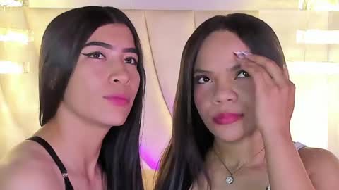 Snapshot of siara_lewis_ chatting on 07-17-26, 11:53 Siara and Zoe tattoo online show from 07-17-26, 11:53