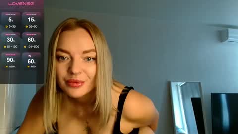 Snapshot of siberian_girl_ chatting on 09-16-25, 02:34 Eva online show from 09-16-25, 02:34