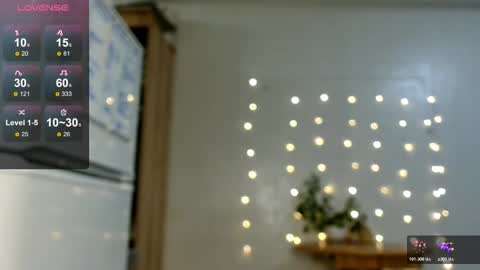 Snapshot of siberian_girl_ chatting on 11-28-25, 02:47 Eva online show from 11-28-25, 02:47