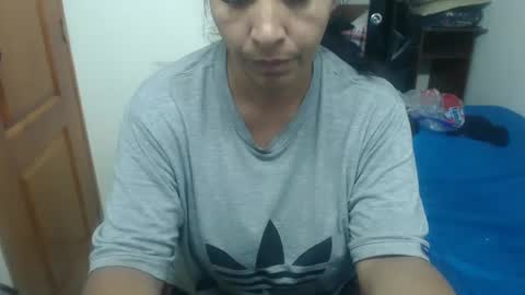 Snapshot of siblley chatting on 12-04-24, 09:02 sara online show from 12-04-24, 09:02