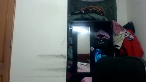 Snapshot of siblley chatting on 01-20-25, 08:29 sara online show from 01-20-25, 08:29