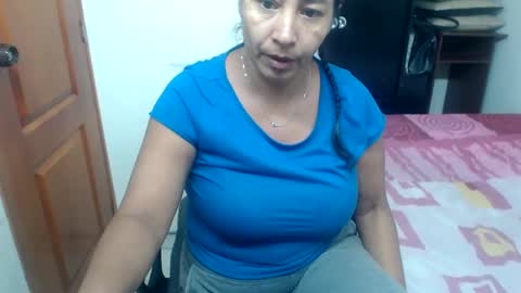 Snapshot of siblley chatting on 01-21-25, 08:32 sara online show from 01-21-25, 08:32