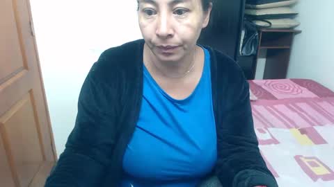 Snapshot of siblley chatting on 02-01-25, 12:29 sara online show from 02-01-25, 12:29