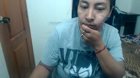 Snapshot of siblley chatting on 02-11-25, 06:11 sara online show from 02-11-25, 06:11