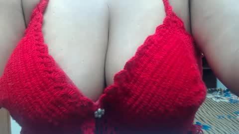 Snapshot of siblley chatting on 02-13-25, 06:05 sara online show from 02-13-25, 06:05