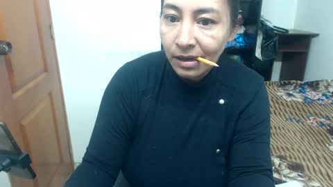 Snapshot of siblley chatting on 02-14-25, 10:58 sara online show from 02-14-25, 10:58