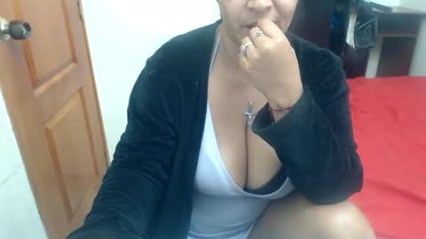 Snapshot of siblley chatting on 02-25-25, 12:47 sara online show from 02-25-25, 12:47