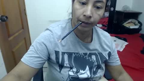 Snapshot of siblley chatting on 03-08-25, 08:57 sara online show from 03-08-25, 08:57