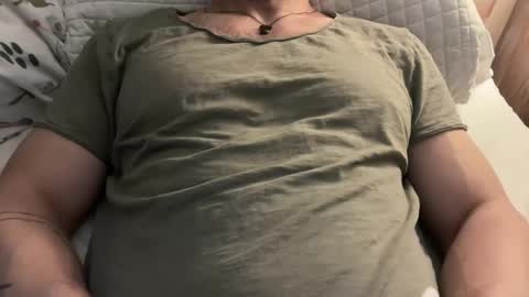 Snapshot of sie273 chatting on 12-17-24, 01:50 sie273 online show from 12-17-24, 01:50