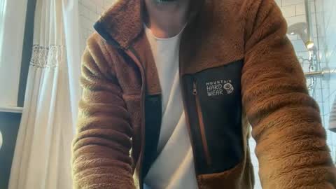 Snapshot of sie273 chatting on 11-14-25, 03:33 sie273 online show from 11-14-25, 03:33