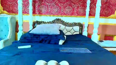 SinnaDark online show from 05-15-26, 01:29