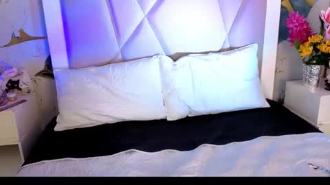 Snapshot of sienna_desiree chatting on 04-18-26, 02:10 Sienna Desieree online show from 04-18-26, 02:10
