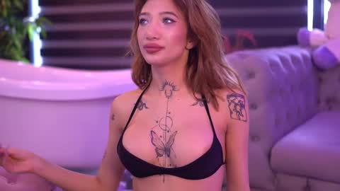 Sienna online show from 09-25-25, 07:56