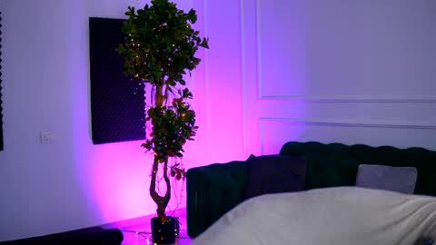 Sienna online show from 04-05-26, 10:12