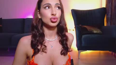 Snapshot of siennastarrr chatting on 06-29-26, 09:15 Sienna online show from 06-29-26, 09:15