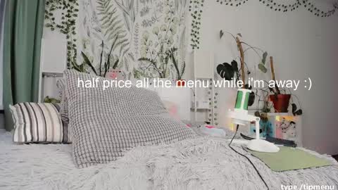 Snapshot of sierra_diamond chatting on 02-23-25, 05:07 Si online show from 02-23-25, 05:07