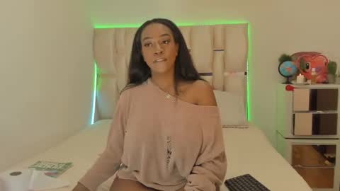 sierra_violet online show from 12-22-24, 06:17
