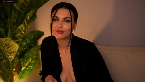 Maria online show from 11-19-25, 11:10