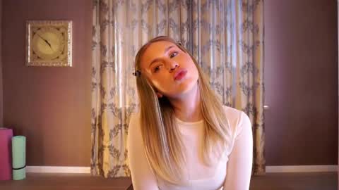 Stacy online show from 03-11-26, 09:26