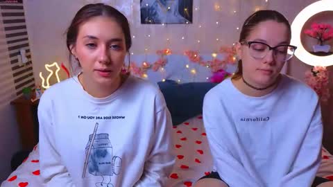 Snapshot of silentwins chatting on 02-22-26, 11:31 Megan Pamela online show from 02-22-26, 11:31