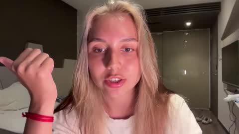 You fav Miss Si online show from 02-14-26, 11:07