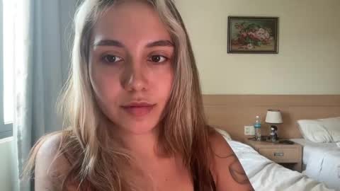 You fav Miss Si online show from 04-11-26, 04:17