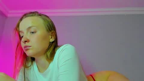 Mila online show from 10-26-25, 07:09