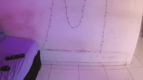 Snapshot of silla733914 chatting on 07-18-26, 06:23 Elektra chair online show from 07-18-26, 06:23