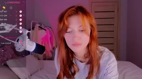 Snapshot of silly___woman chatting on 06-11-26, 07:56 silly___woman online show from 06-11-26, 07:56
