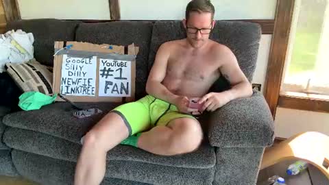 Silly Dilly Newfie online show from 06-17-26, 08:21