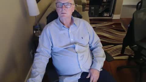 Snapshot of silverfoxmps chatting on 02-15-25, 04:14 silverfox online show from 02-15-25, 04:14