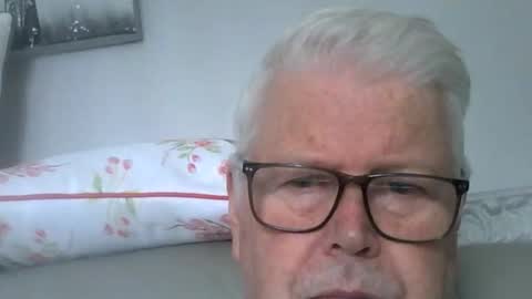 Snapshot of silverfoxpauly chatting on 09-08-25, 02:27 silverfoxpauly online show from 09-08-25, 02:27
