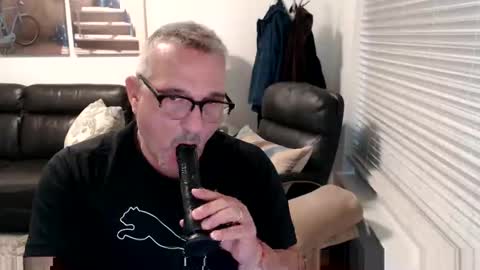 Snapshot of silveroli187 chatting on 09-15-25, 03:34 silveroli187 online show from 09-15-25, 03:34