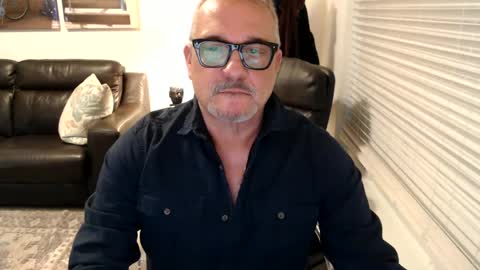 Snapshot of silveroli187 chatting on 09-22-25, 01:46 silveroli187 online show from 09-22-25, 01:46