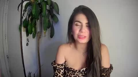 Snapshot of silviecollins chatting on 01-09-25, 12:14 Silvie online show from 01-09-25, 12:14