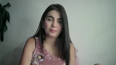 Snapshot of silviecollins chatting on 02-13-25, 08:34 Silvie online show from 02-13-25, 08:34