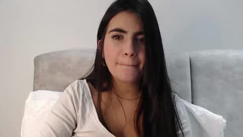 Snapshot of silviecollins chatting on 10-29-25, 01:30 Silvie online show from 10-29-25, 01:30
