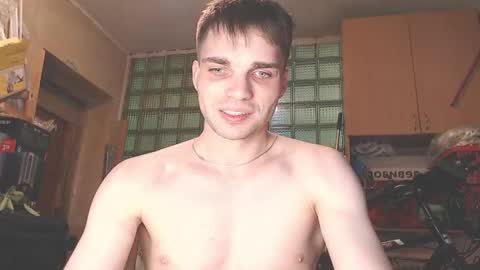 Snapshot of simbo_cool chatting on 05-30-26, 01:03 Simba online show from 05-30-26, 01:03
