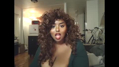 Simin Fox online show from 10-14-25, 02:12