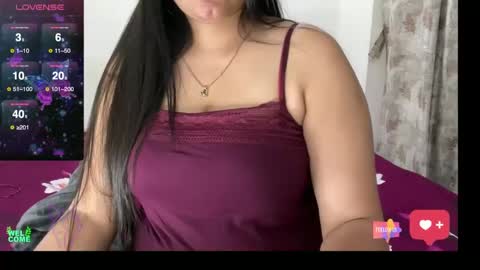 Snapshot of simmi_hot chatting on 02-08-25, 05:50 Simi online show from 02-08-25, 05:50